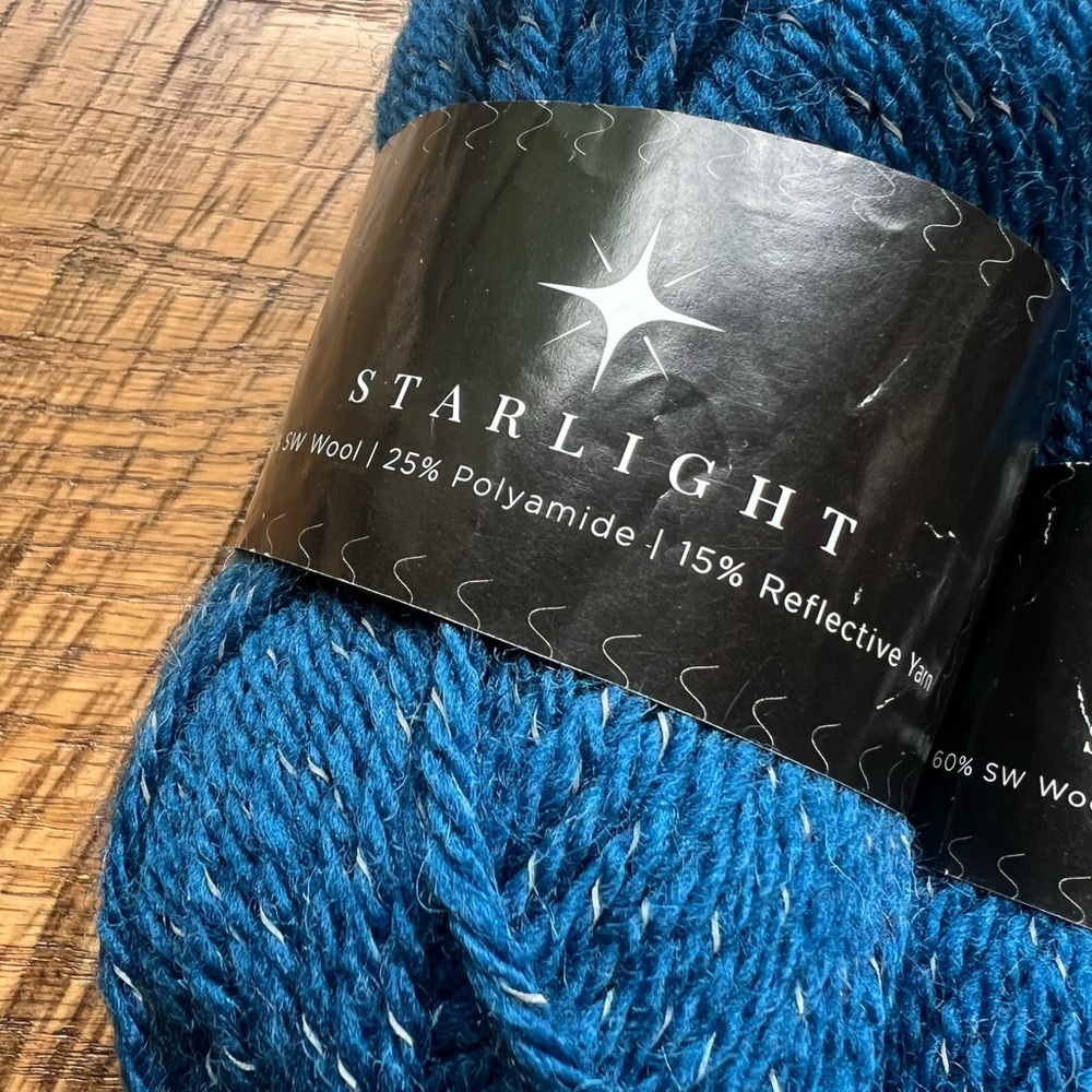 Reflective Wool Blend Yarn - Royal Blue